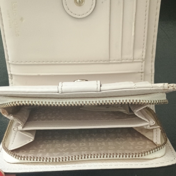 Kate Spade Black and Cream Tote with Wallet - Picture 9 of 16